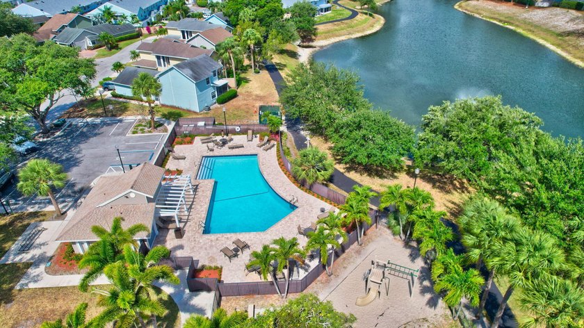 2-bedroom, 2-bathroom townhome is located in the highly - photo 7
