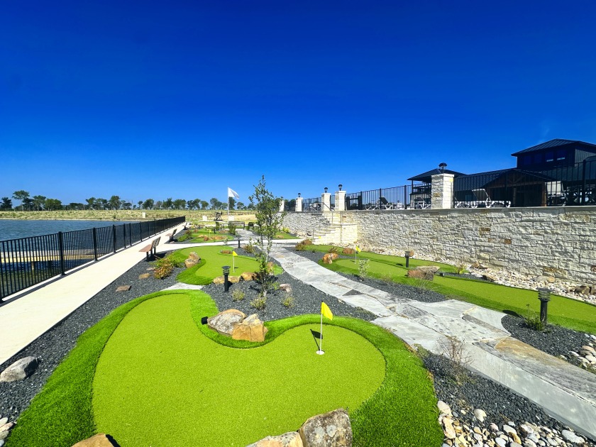 300+ feet of shoreline on Lake Halbert/Magnolia! - photo 36