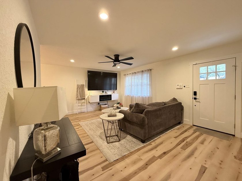 Cute as a Button! UPDATED &amp; REMODELED, move in ready, no city - photo 17