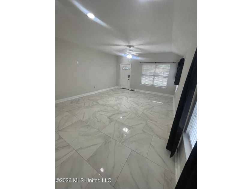 Great starter home in a convenient location! Just minutes from - photo 8