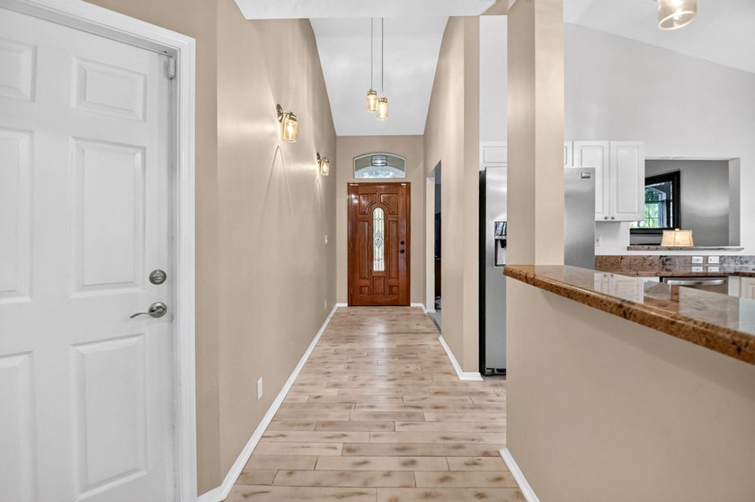 WOW - Awesome Lakefront home, turnkey and ready for new owners - photo 9