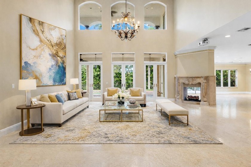 A Magnificent Estate nestled in the prestigious gated community - photo 4