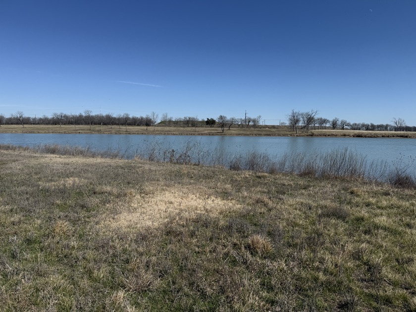 300+ feet of shoreline on Lake Halbert/Magnolia! - photo 23