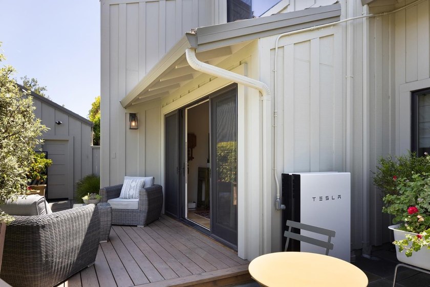 This exquisitely updated townhome enjoys privacy, sunshine, and - photo 25