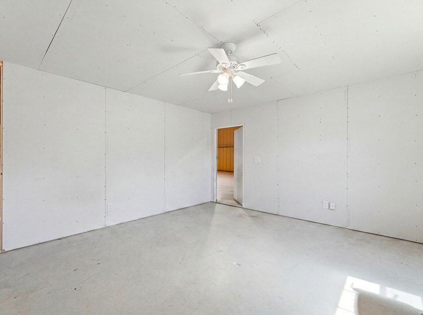 Exceptional investment opportunity to own a versatile commercial - photo 27