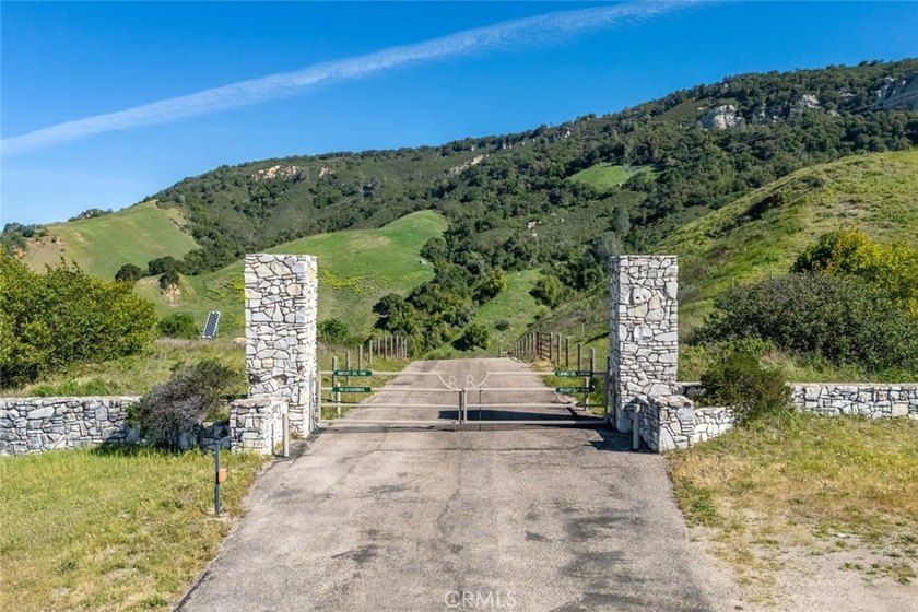 Rancho Santa Rosa offers 306+/- acres of usable Central Coast - photo 7