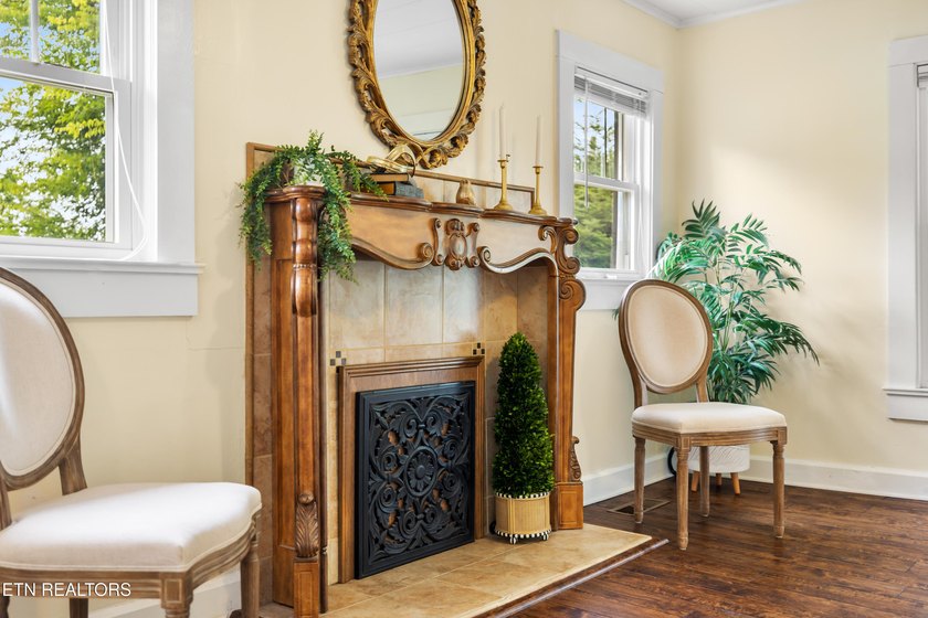 a charming cottage style home full of warmth, character, and - photo 7