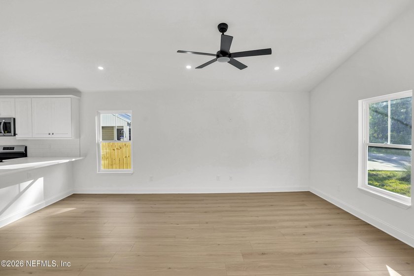 Welcome to your dream home in a charming, non-HOA community! - photo 3