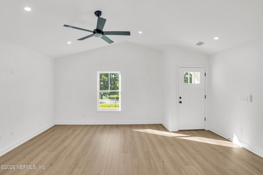 Welcome to your dream home in a charming, non-HOA community! - photo 5