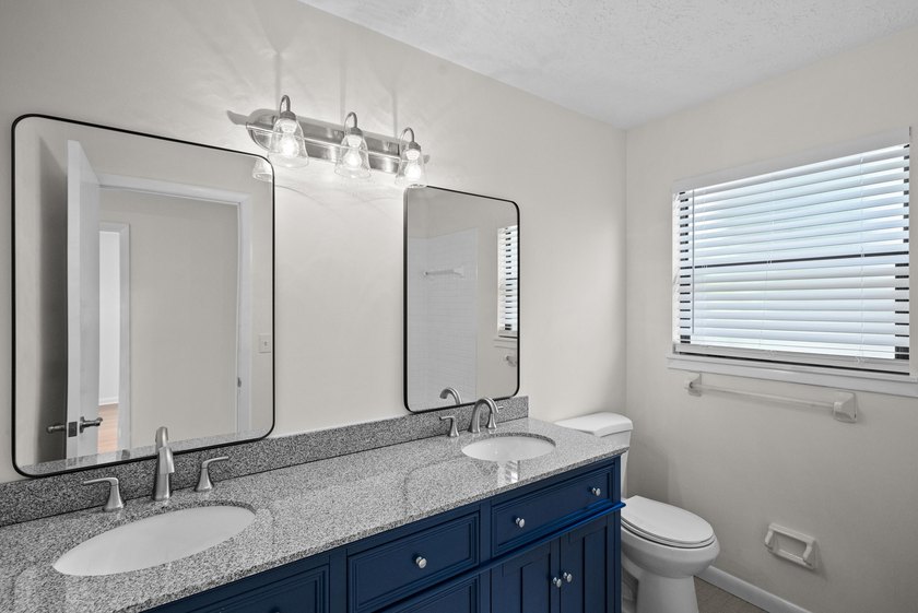 Welcome to this well-appointed single-family residence in North - photo 5