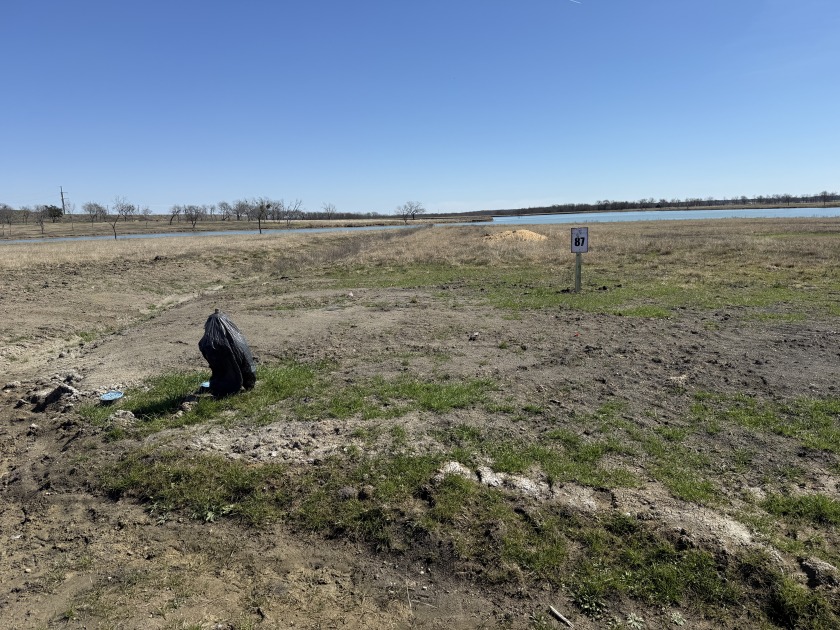 300+ feet of shoreline on Lake Halbert/Magnolia! - photo 14