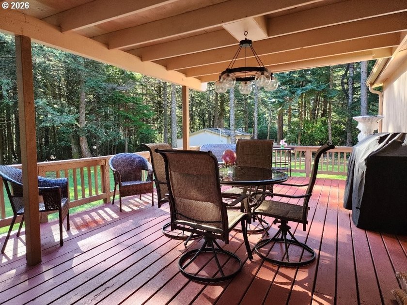 Beautifully remodeled home loaded with quality upgrades, tucked - photo 15