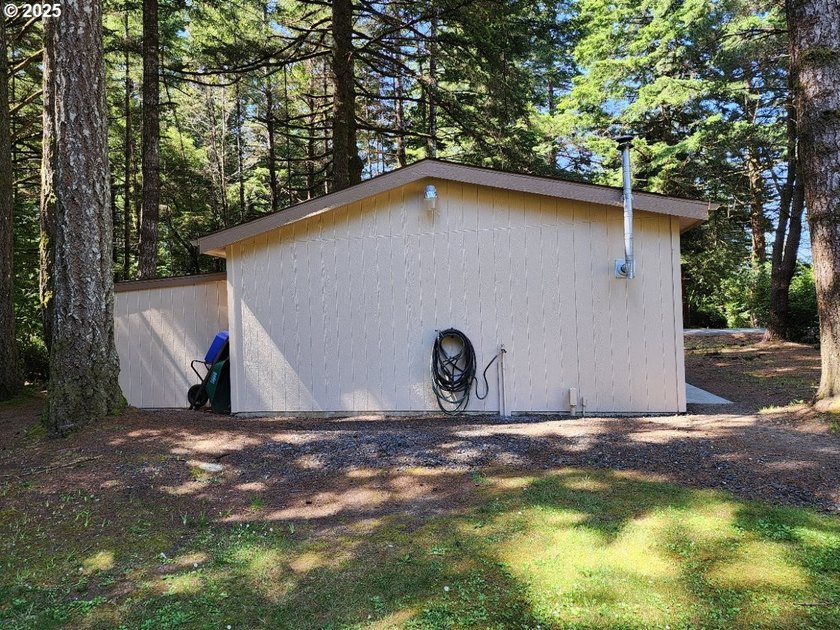 Beautifully remodeled home loaded with quality upgrades, tucked - photo 33