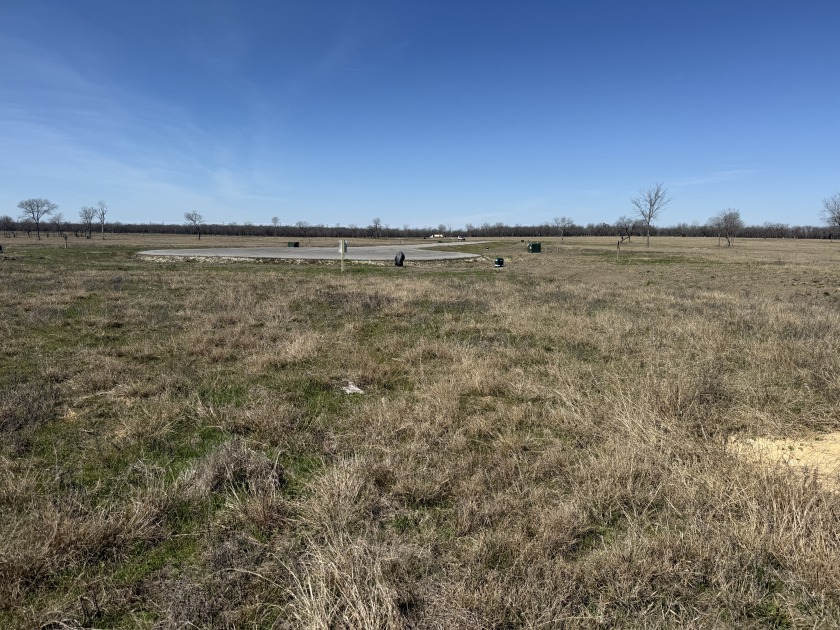 300+ feet of shoreline on Lake Halbert/Magnolia! - photo 21