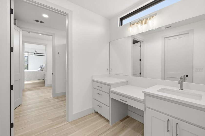 Experience luxury living in this magnificent one-story 4-bedroom - photo 30