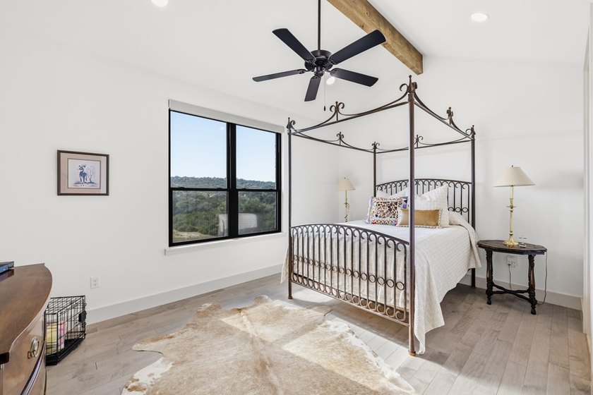 Experience luxury living in this magnificent one-story 4-bedroom - photo 31