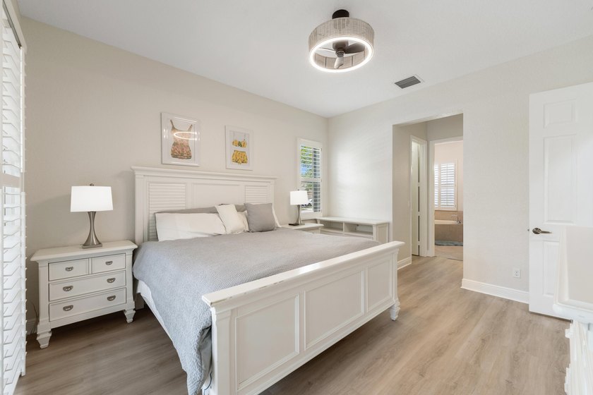 Welcome to this charming CORNER UNIT 2-bedroom, 2-bathroom villa - photo 10