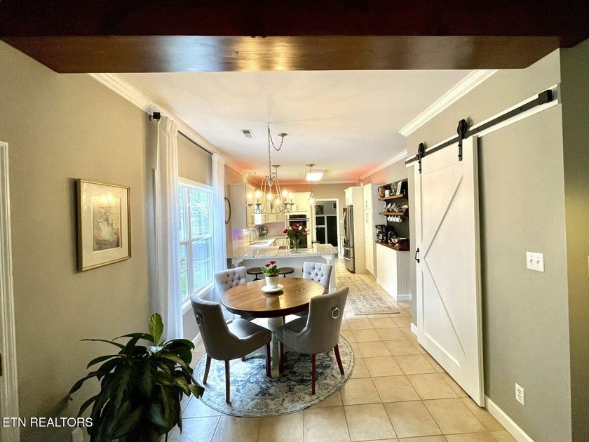 Welcome to 12632 Distant View Lane! A charming home tucked away - photo 7