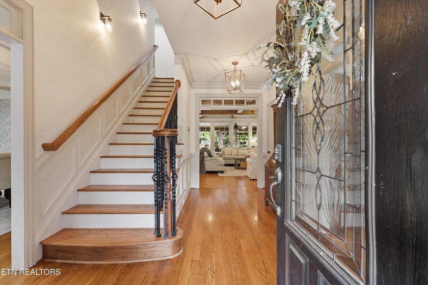 This House Speaks For Itself! Welcome to 1304 Selby Lane - photo 5