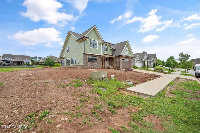 This new construction home is almost done! What we love about - photo 6