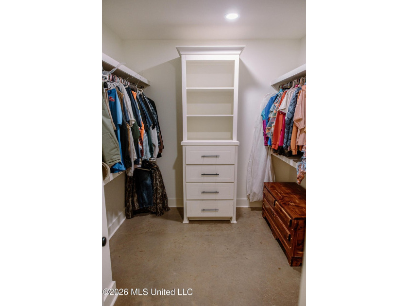 Beautiful Like-New Home on Quiet Cul-de-Sac Located within the - photo 21