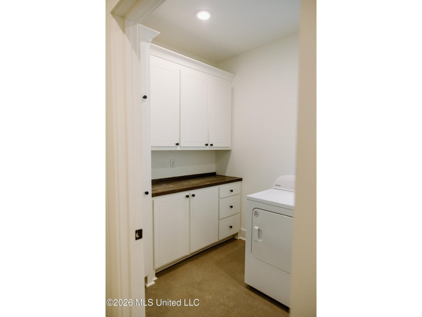 Beautiful Like-New Home on Quiet Cul-de-Sac Located within the - photo 23