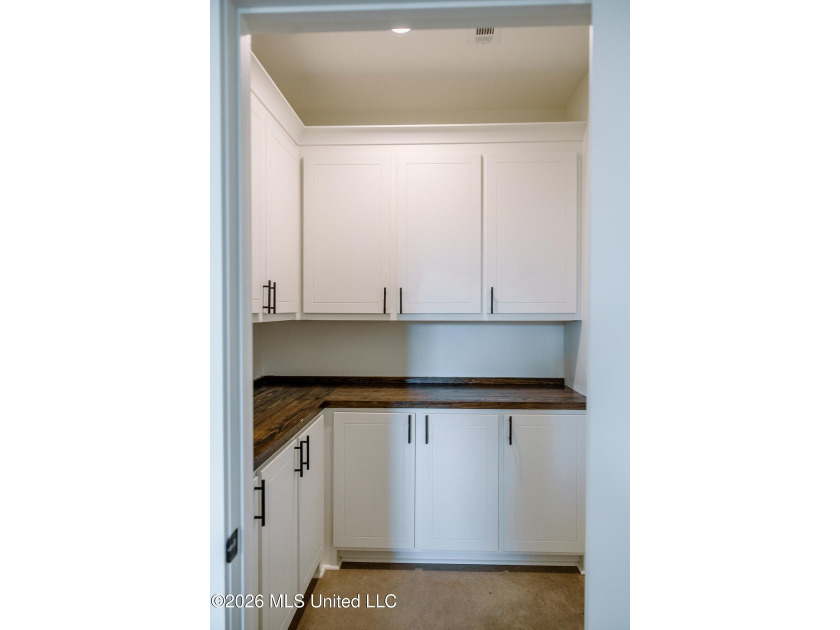 Beautiful Like-New Home on Quiet Cul-de-Sac Located within the - photo 26