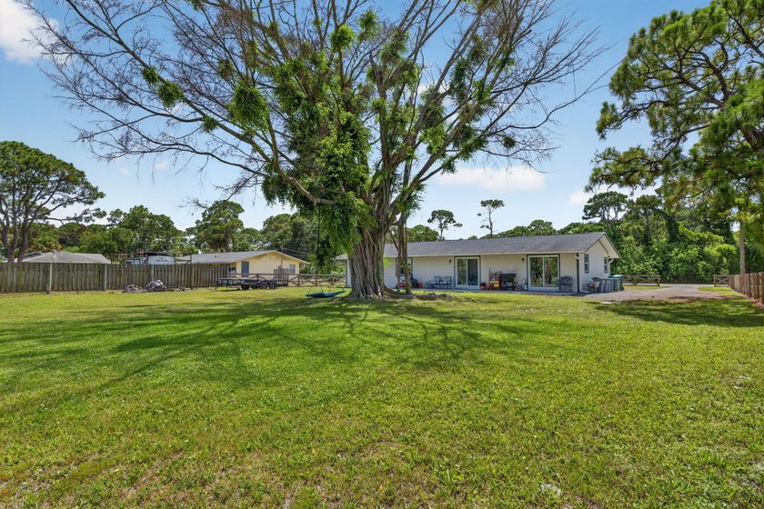 Escape the hustle and bustle and discover the space, privacy - photo 3