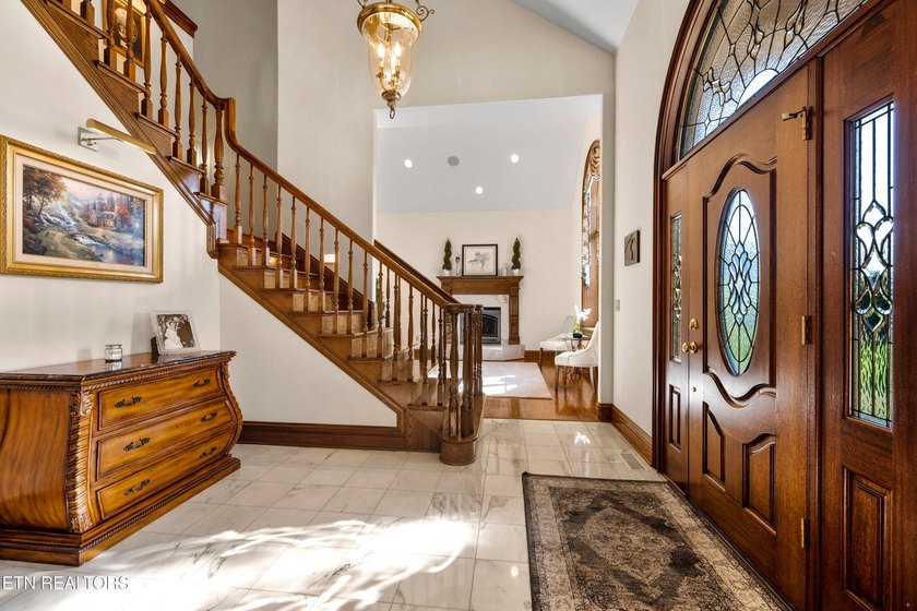 Magnificent upscale custom built estate with stack stone and - photo 7