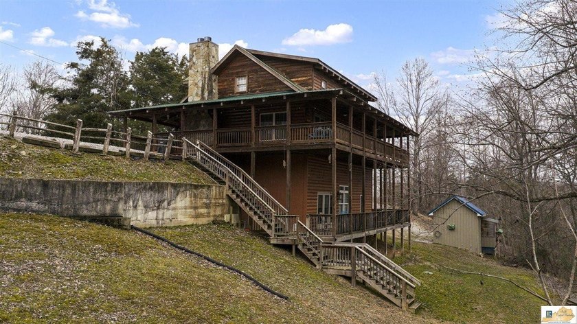 Turnkey lakefront opportunity on Barren River Lake! This fully - photo 4