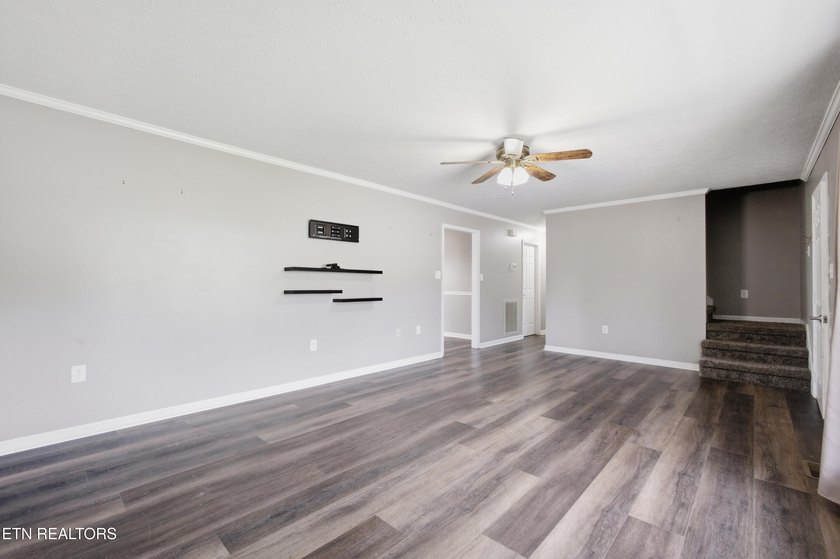 Location, Space &amp; Updates - This One Has It All! Don't miss this - photo 7