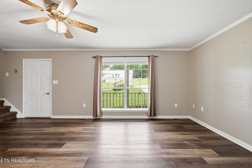 Location, Space &amp; Updates - This One Has It All! Don't miss this - photo 8