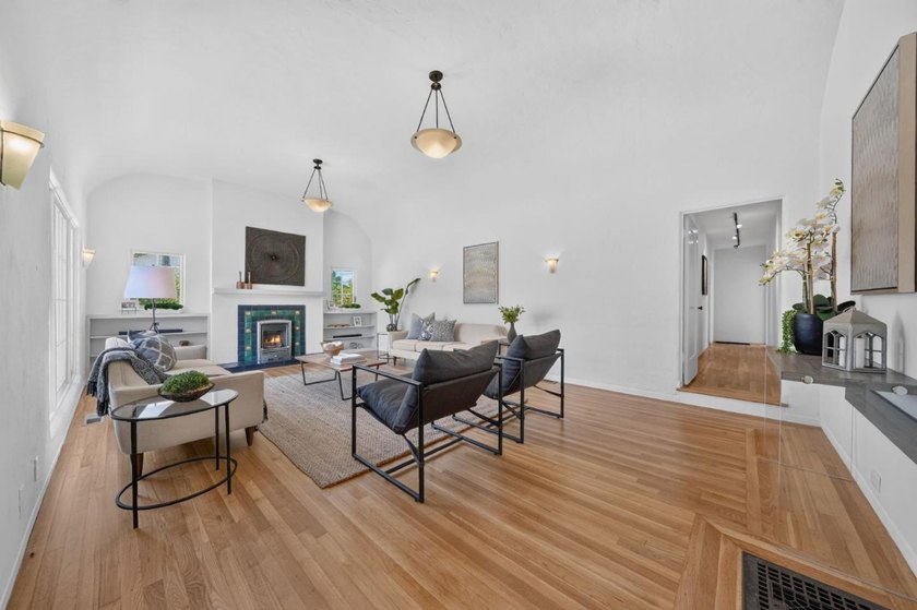 Nestled on one of Santa Cruzs most sought-after Westside streets - photo 17