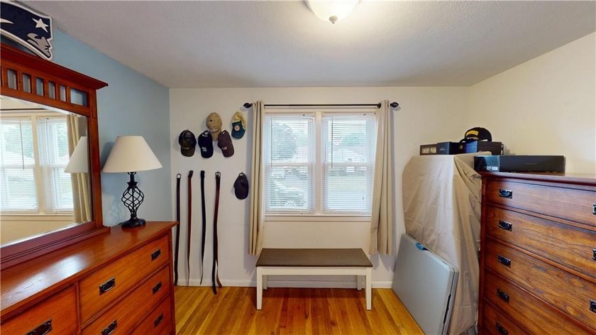 Welcome to 27 Amherst Road, a beautifully maintained ranch - photo 35