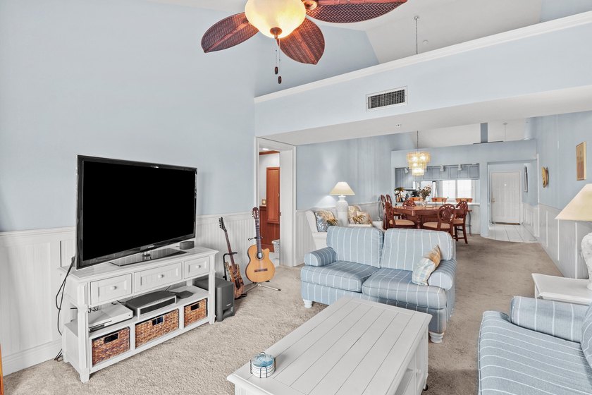 Best buy!!!! Enjoy this most desirable Bluffs Marina penthouse - photo 7
