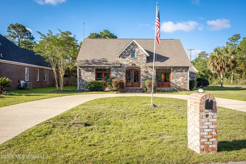 Welcome to 5601 Woody End in Ocean Springs - a beautifully - photo 6