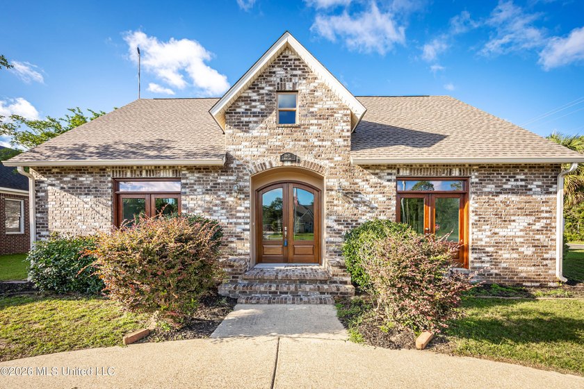 Welcome to 5601 Woody End in Ocean Springs - a beautifully - photo 9