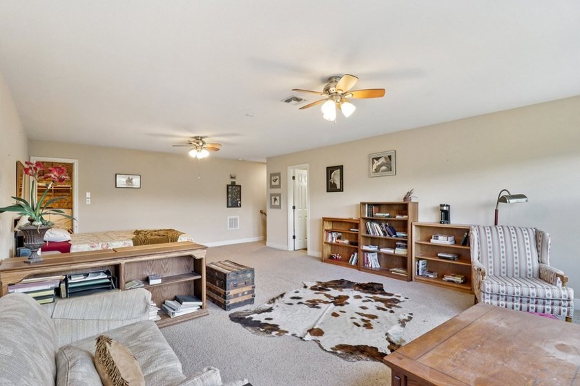 Escape to peaceful Hill Country living in desirable Saddlewood - photo 24