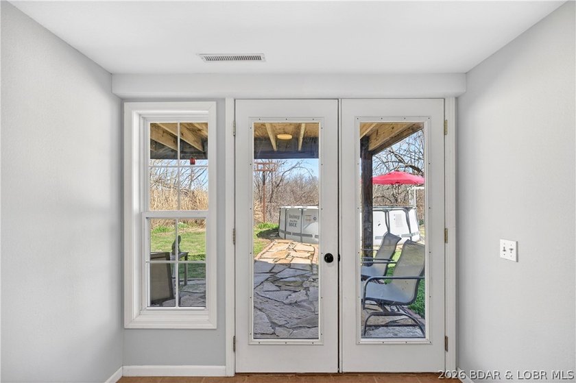 Welcome to your private retreat in the heart of Camdenton, where - photo 26