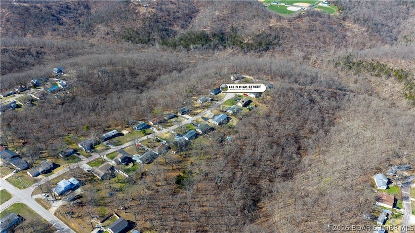Welcome to your private retreat in the heart of Camdenton, where - photo 42