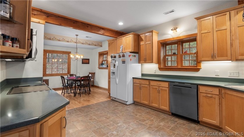 Welcome to this enchanting rustic retreat nestled within the - photo 19