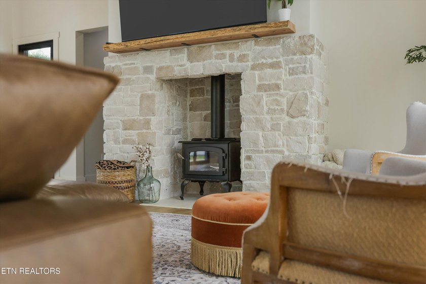 Set on 5.59 acres, this new custom ranch offers a beautiful - photo 5