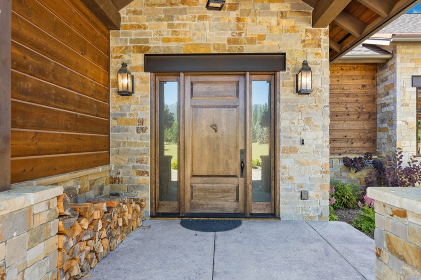 Set within the exclusive, gated enclave of the historic Kootenai - photo 15