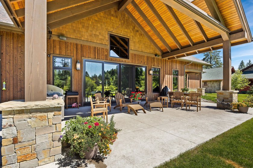 Set within the exclusive, gated enclave of the historic Kootenai - photo 29