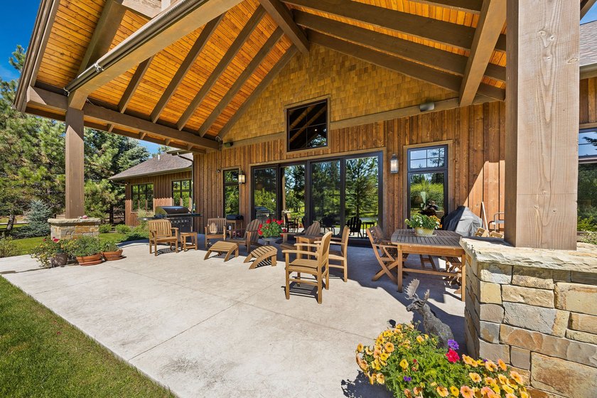 Set within the exclusive, gated enclave of the historic Kootenai - photo 30