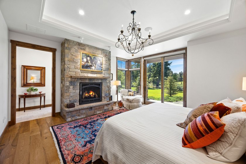 Set within the exclusive, gated enclave of the historic Kootenai - photo 31