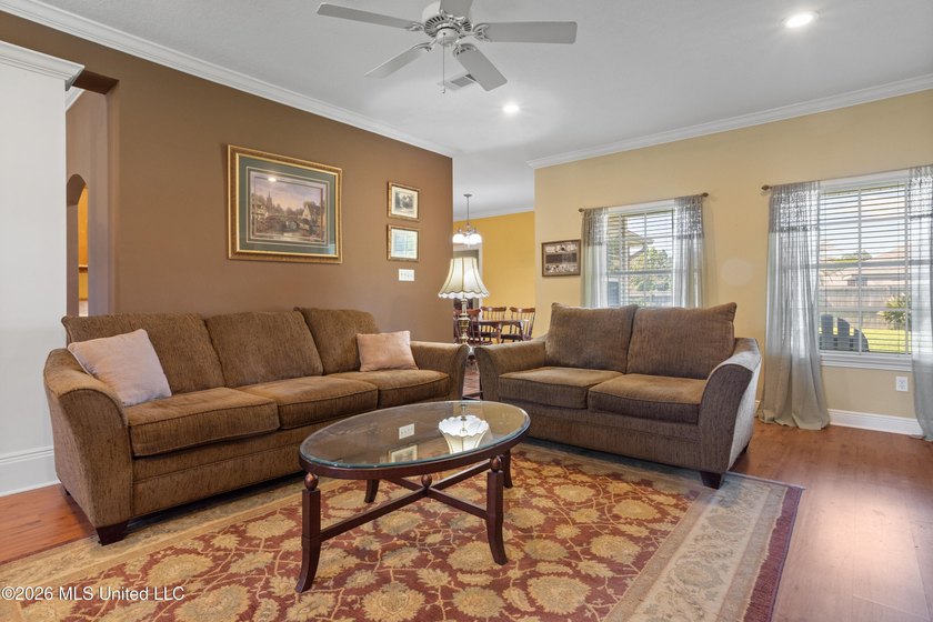 Welcome home to the highly sought-after Northwood Hills - photo 9