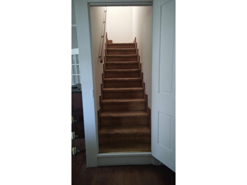 Farmhouse with acreage! Motivated Seller! Make offer on all or - photo 34