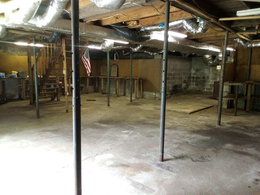 Farmhouse with acreage! Motivated Seller! Make offer on all or - photo 43
