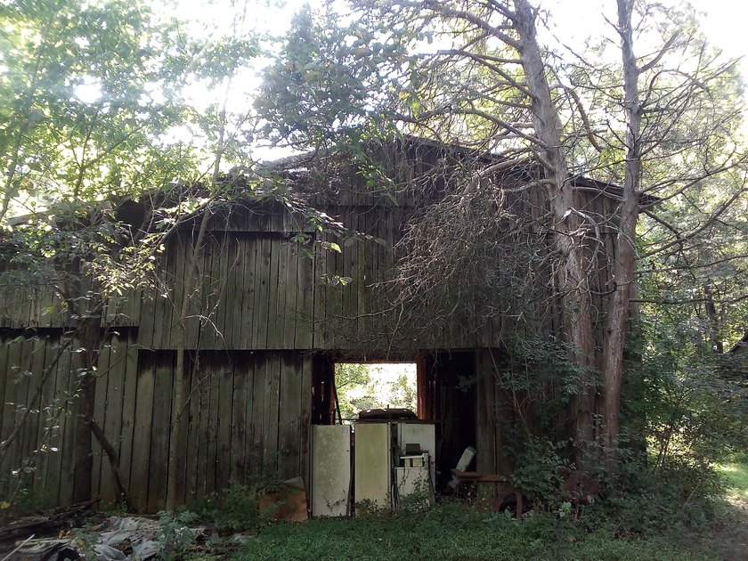 Farmhouse with acreage! Motivated Seller! Make offer on all or - photo 46